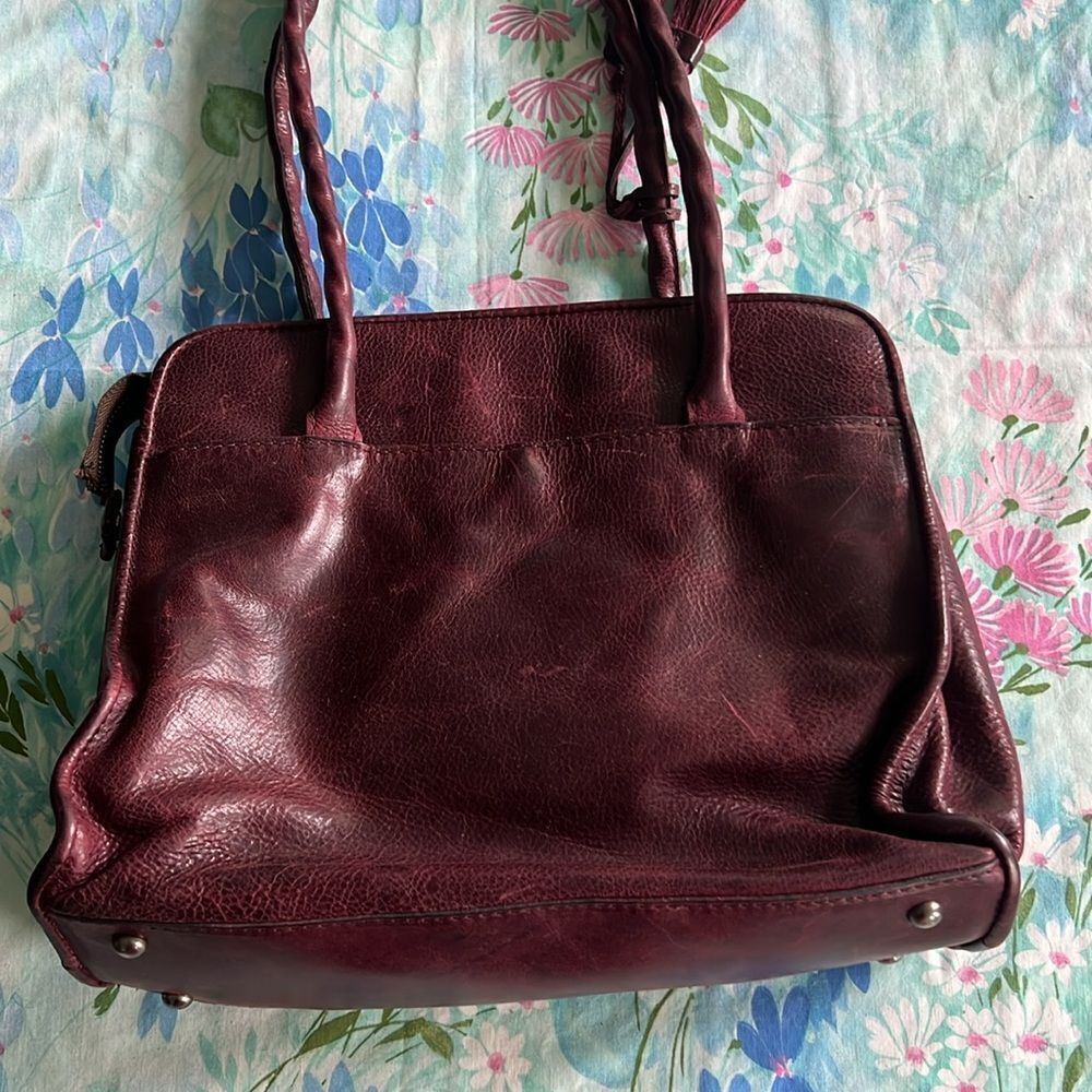 Patricia Nash Large Paris Embossed Leather Studded Shoulder Bag - Picture 12 of 16